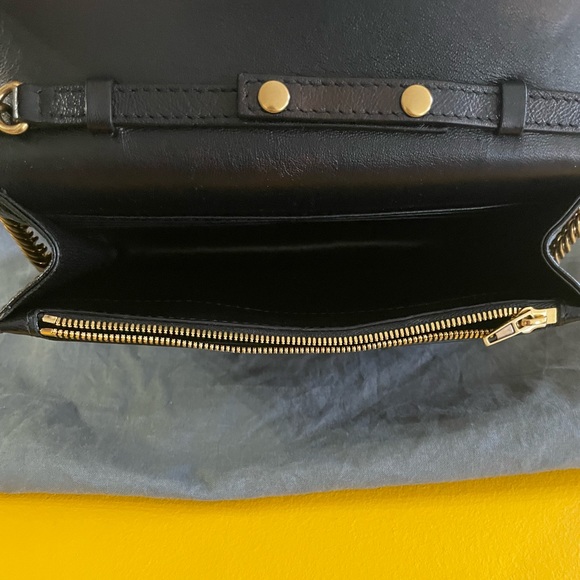 Authentic Balenciaga “BB” wallet on chain - Picture 5 of 5